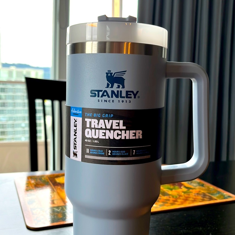 NWT Stanley 40oz Tumbler